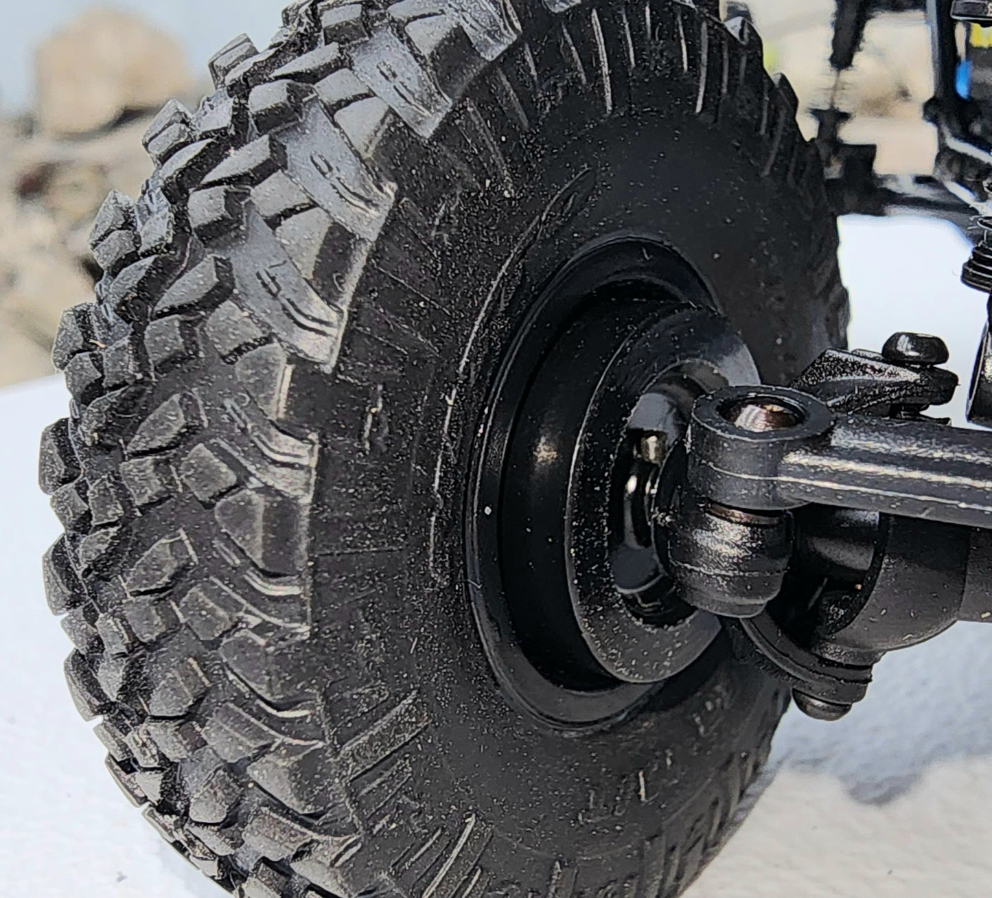 PBRC +8MM BRASS EXTENDED WHEEL HUBS